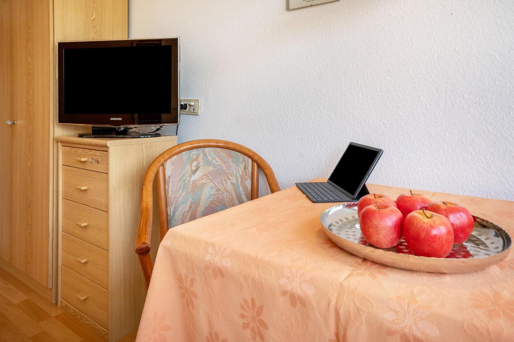 Ferienwohnung Adrion Bad Herrenalb Esterno foto